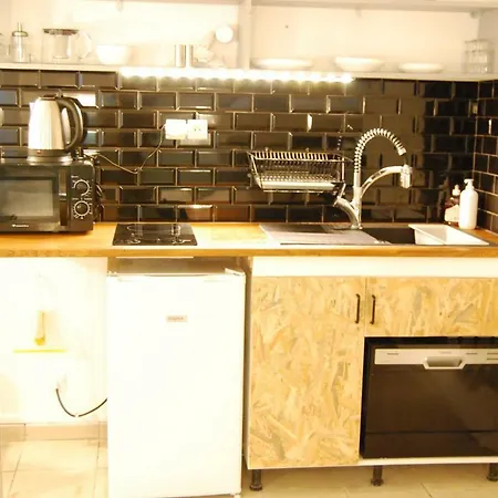 Unusual, Cosy 20m² Batignolles District * Paris