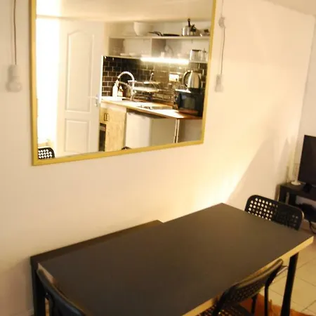 Unusual, Cosy 20m² Batignolles District Daire Paris