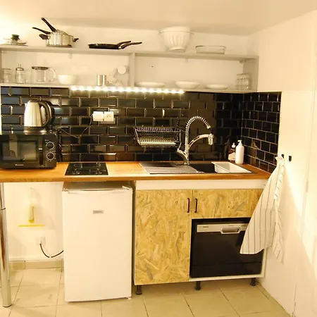 Unusual, Cosy 20m² Batignolles District *