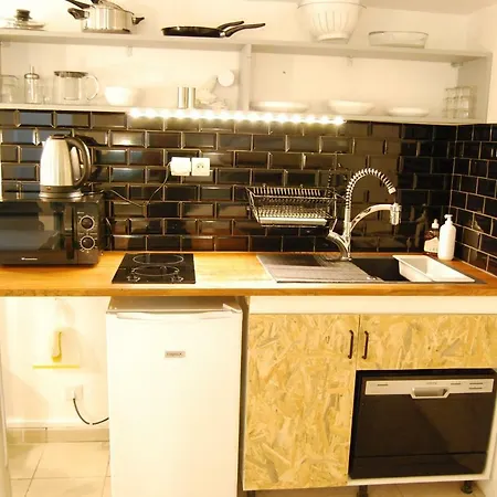 Unusual, Cosy 20m² Batignolles District *