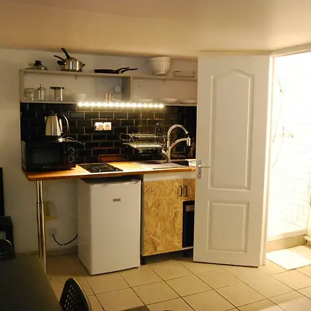 Unusual, Cosy 20m² Batignolles District * Paris