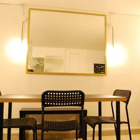 Unusual, Cosy 20m² Batignolles District * Paris
