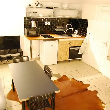 Daire Unusual, Cosy 20m² Batignolles District Paris